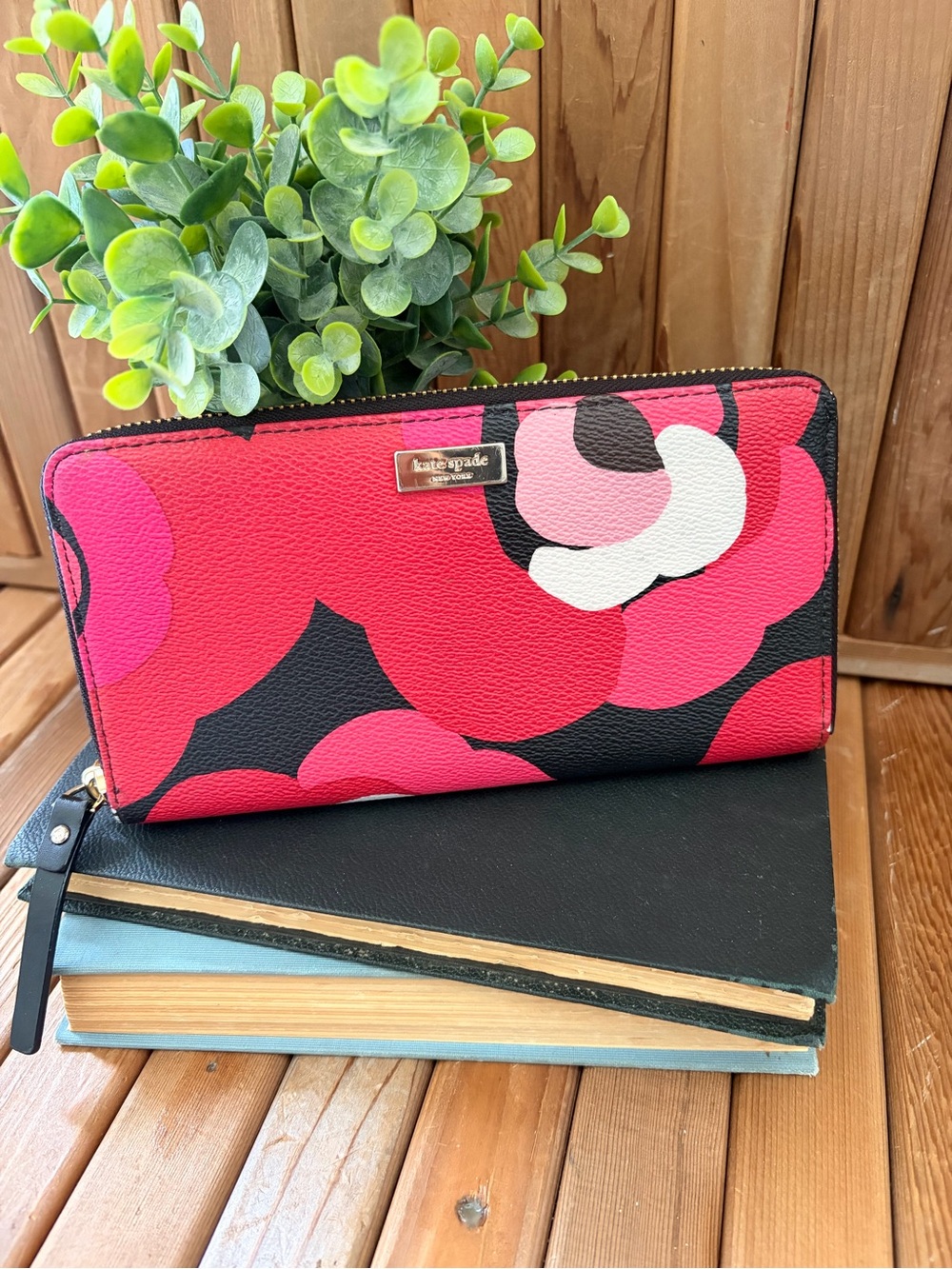 Kate Spade NY Grant Street Wonder Floral Neda Wallet, Retired 2014 Collection